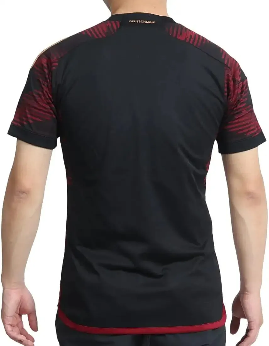 Men's Fitted T-Shirt   M66543